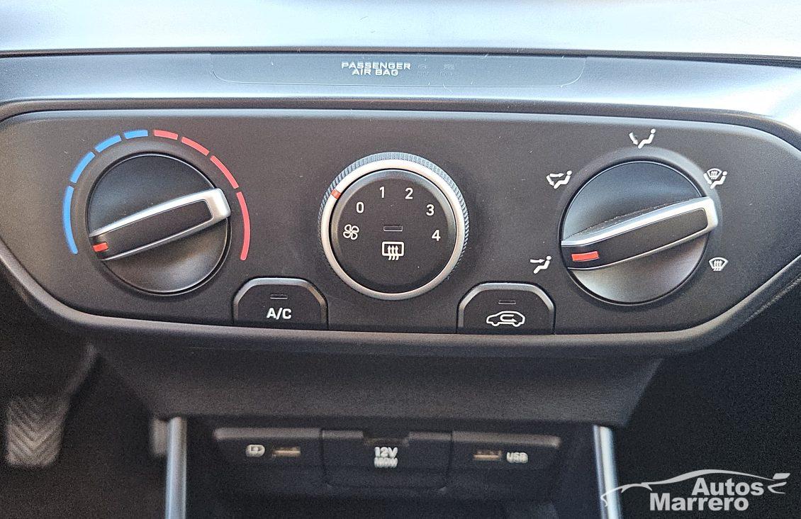Vehículo ocasión Hyundai i20 detalle interior