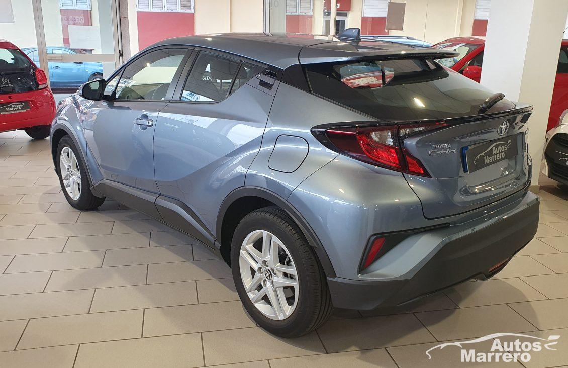 Vehículo ocasión Toyota CHR vista trasera lateral