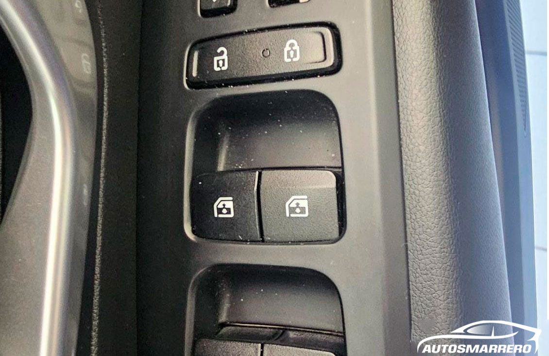 HYUNDAI TUCSON 1.6 TGDI 150CV MAXX SILVER botonera