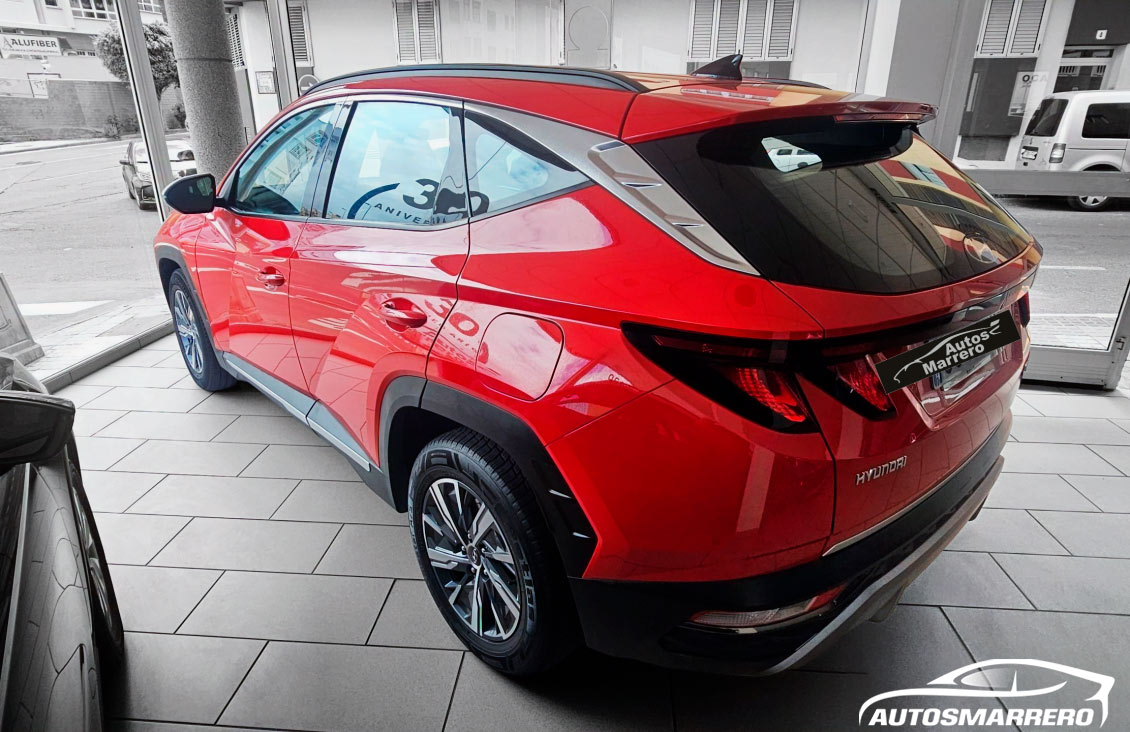 HYUNDAI TUCSON 1.6 TGDI 150CV MAXX SILVER trasero izquierda