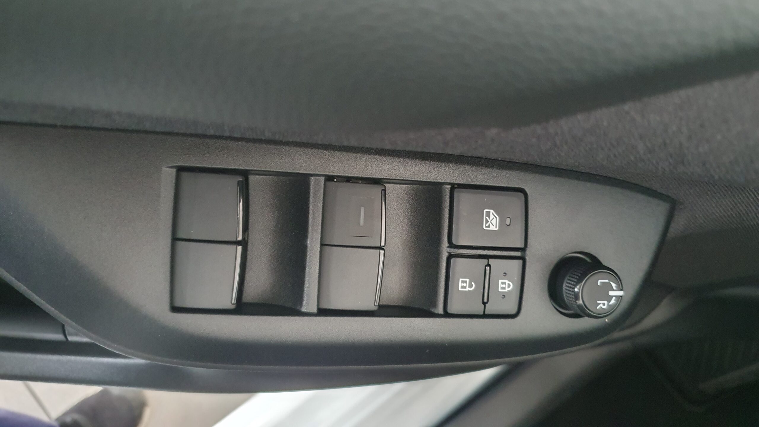 TOYOTA YARIS CROSS 1.5 115CV HI-MOVE interior