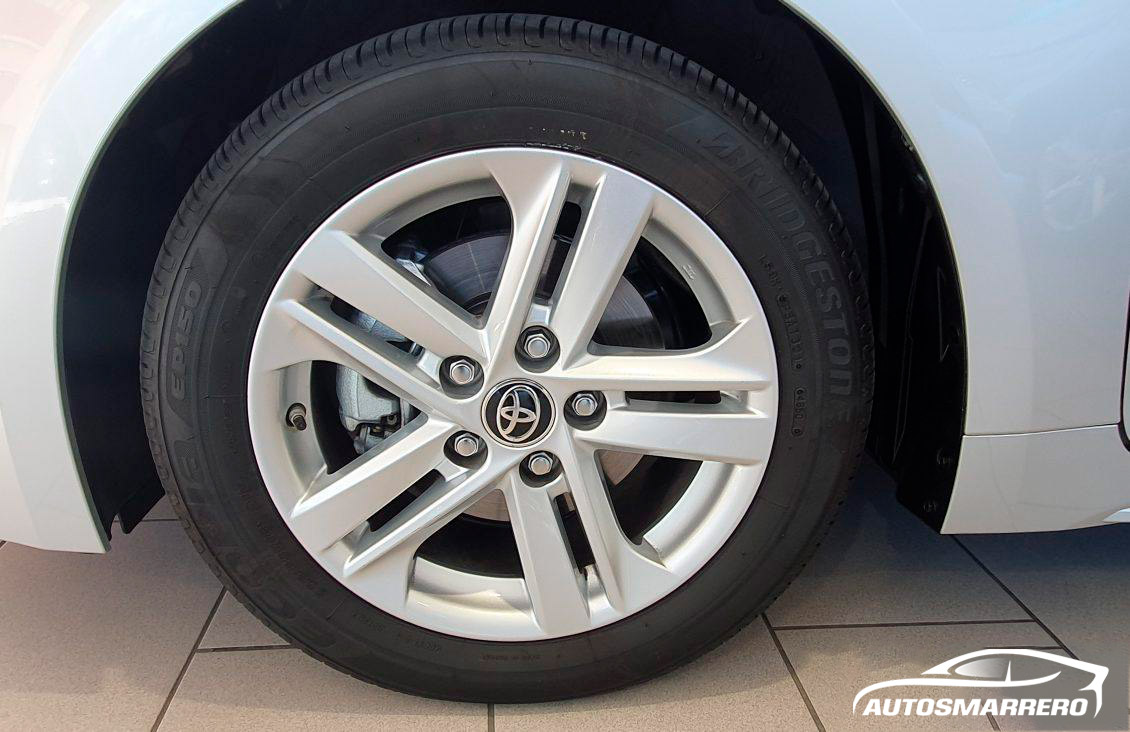 TOYOTA COROLLA 1.8 125H ALISIOS rueda