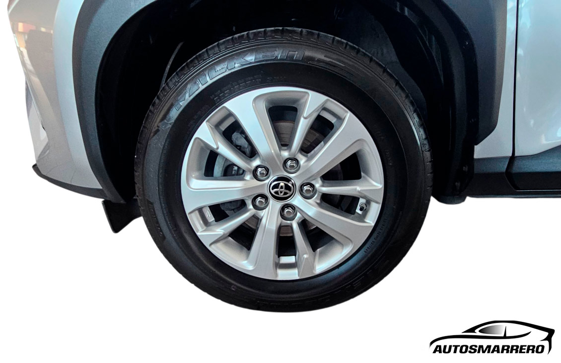 TOYOTA YARIS CROSS 1.5 115CV BASALTO rueda