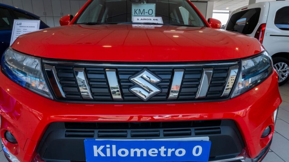 coche rojo con 0 kilometros - autos marrero