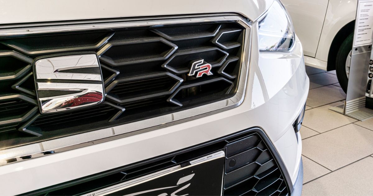 seat ibiza fr blanco de cerca - autos marrero