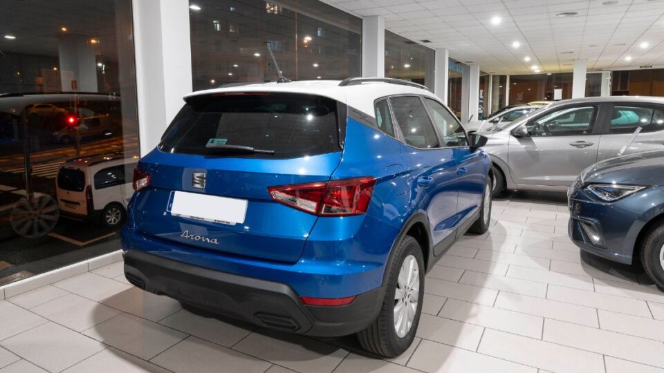 un seat arona azul - autos marrero